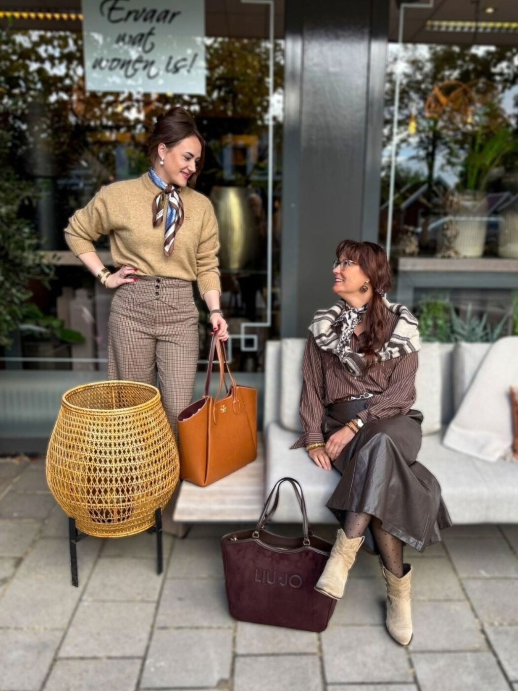 %lookbooks.TITEL%