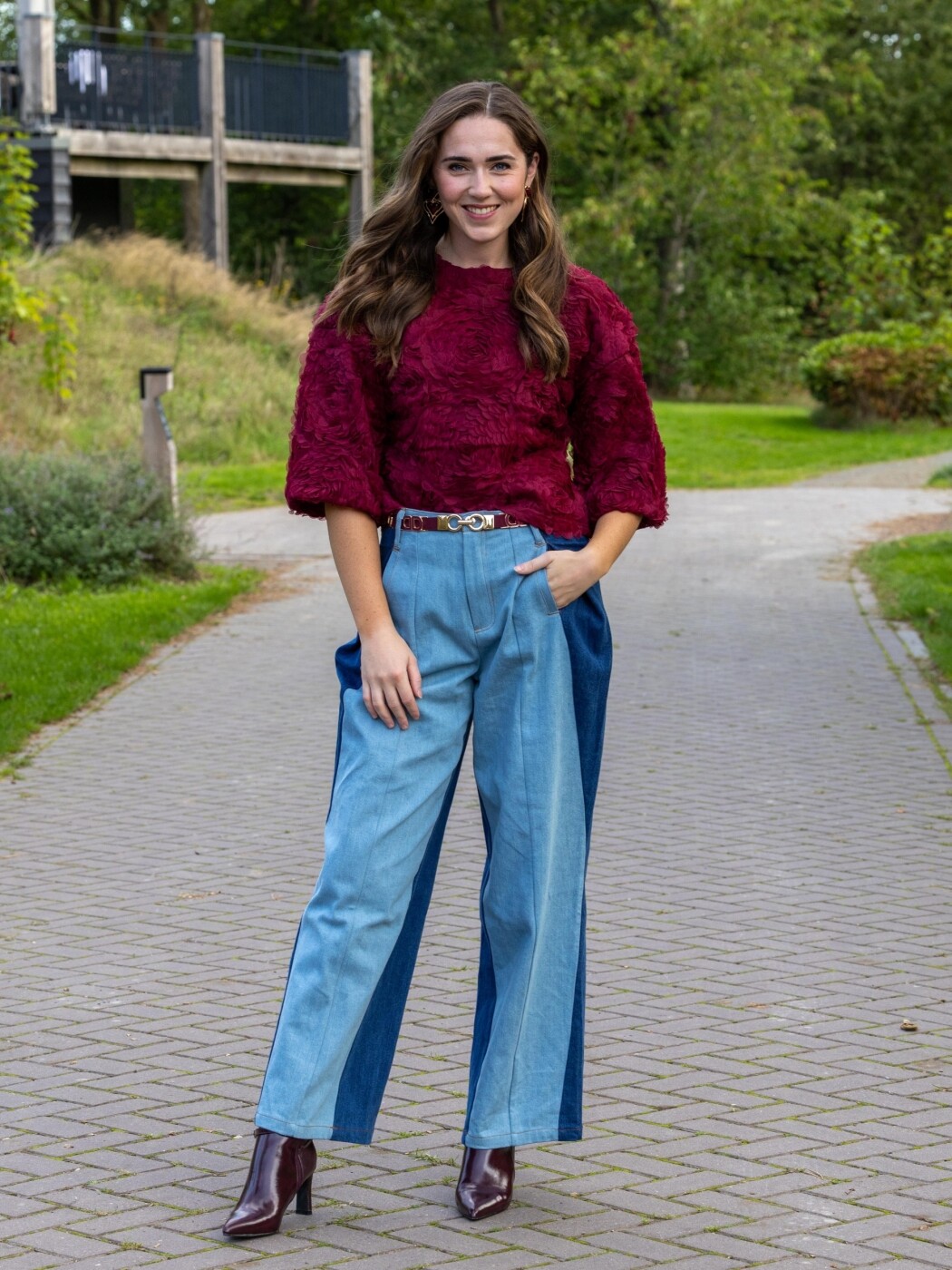 Burgundy damesmode en denim trends voor het najaar ❤️ %lookbooks.TITEL%