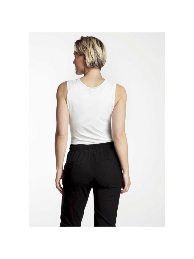 Tramontana Basics 001100 Off White