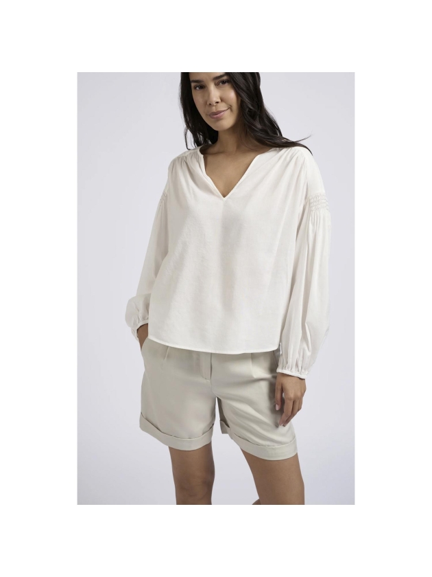 Yaya Woven longsleeve top with vnec 14800 Blanck de blanck white