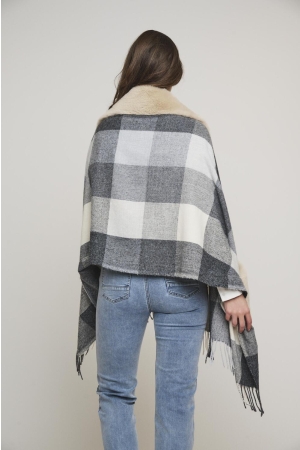 Rino en Pelle Poncho with fur details 10717 black birch
