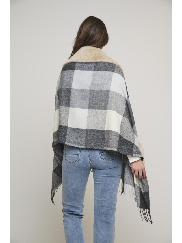 Rino en Pelle Poncho with fur details 10717 black birch