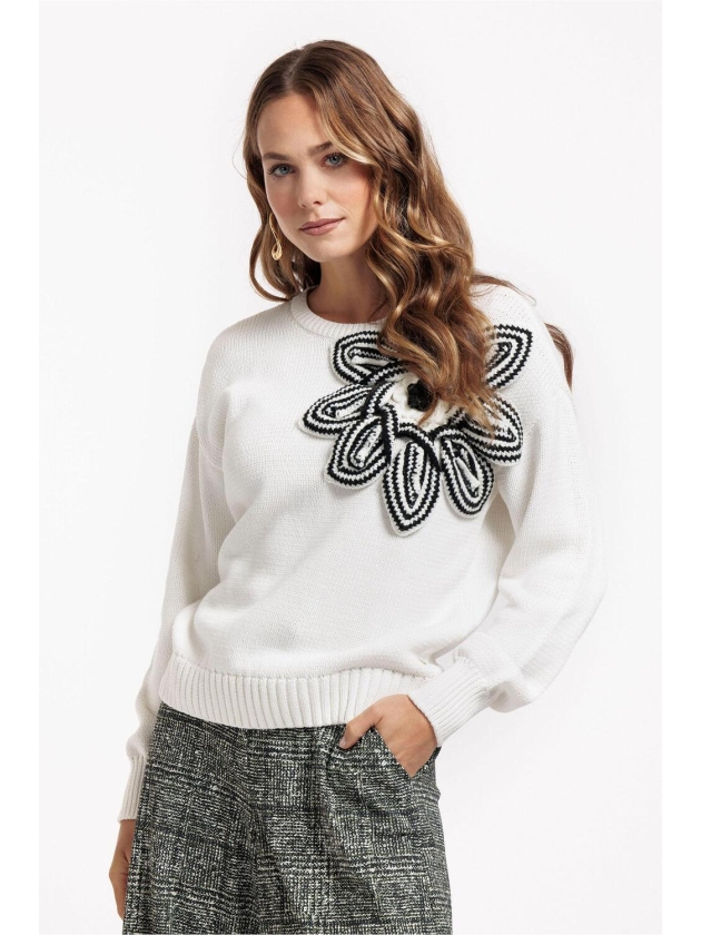 Studio Anneloes Valerie chunky flower pullover 1100 off white