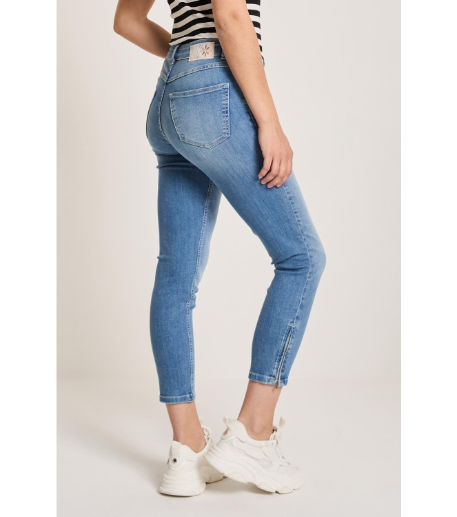 Parami Amber - Daily Denims - D42 - Medium D42 Medium used