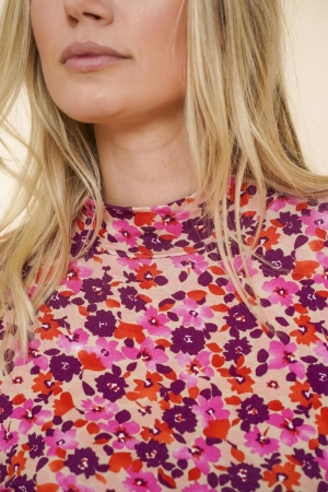 Geisha T-shirt AOP flowers 420 pink/burgundy/orange