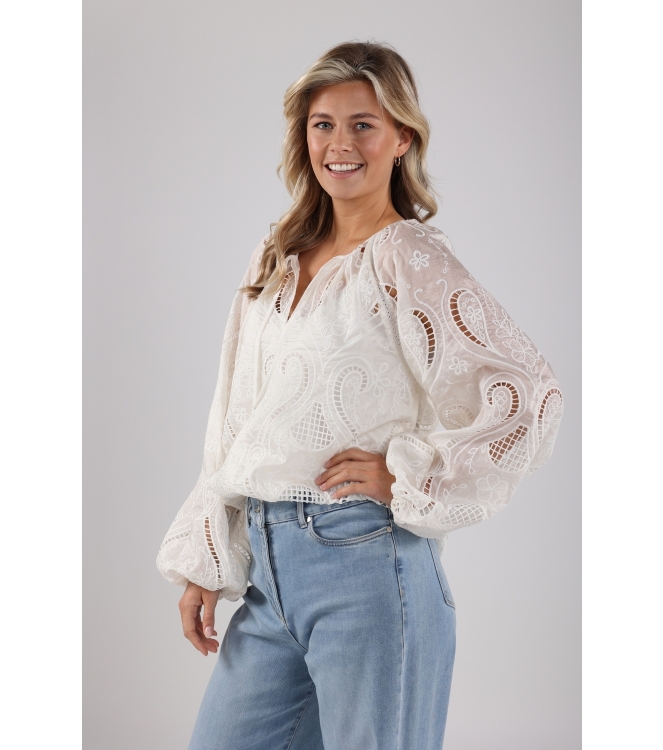 NUKUS Yoni Top Lace 17 off white