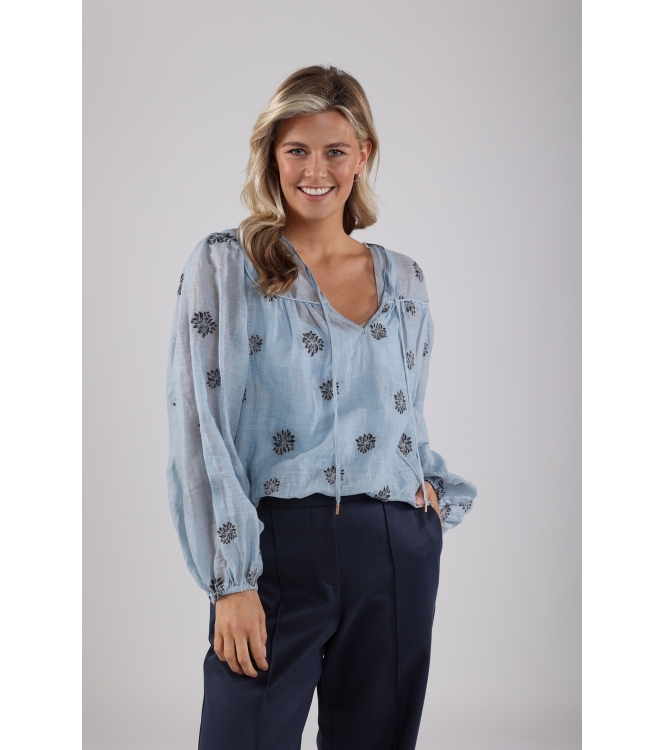 NUKUS Kaoutar Blouse Embroidery 46 sky