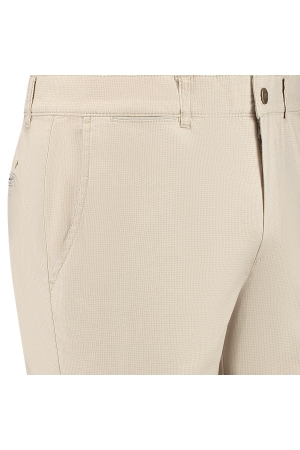 Com4 Modern Chino Collection 276 kitt