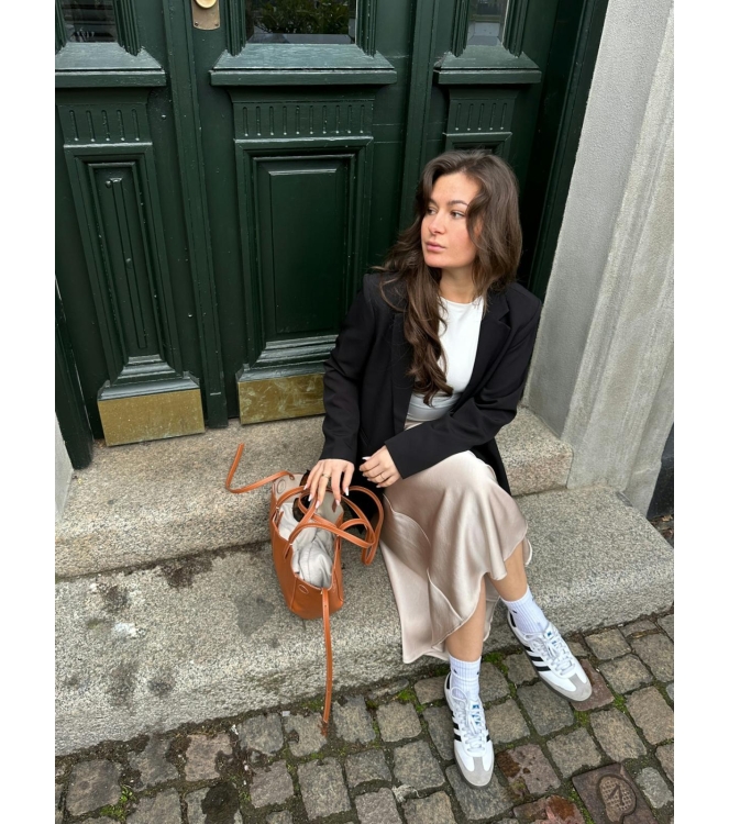 Neo Noir Vicky heavy sateen skirt 720 Champagne