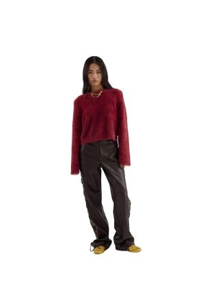 Harper and Yve NINA-JU 319 ruby red