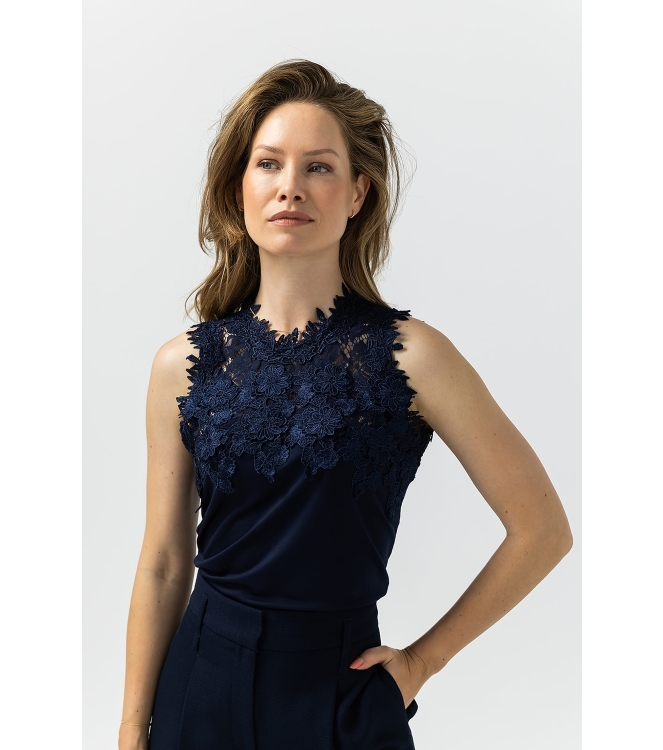 Label Dot Margo 629 donker blauw