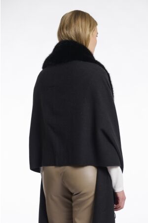 Rino en Pelle Cape with fur details 9900 black