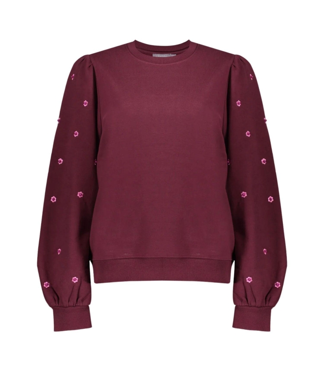 Geisha Sweater with pearls