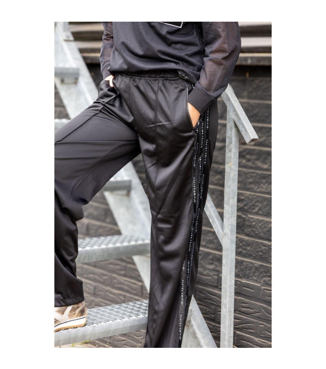 Haute L Amitie Logo tape track tall pant Black