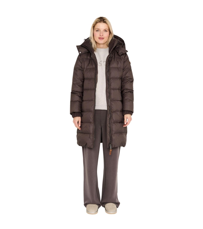 Moscow 12-08-BrandyLong 400-1 Dark brown solid