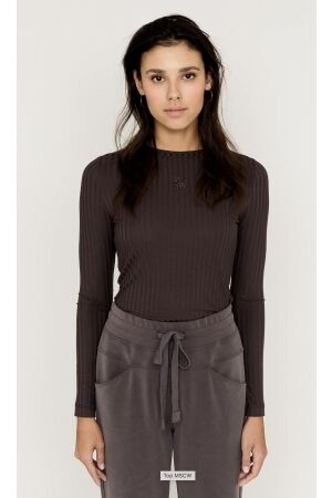 Moscow 53-04-Top 400-1 Dark brown solid