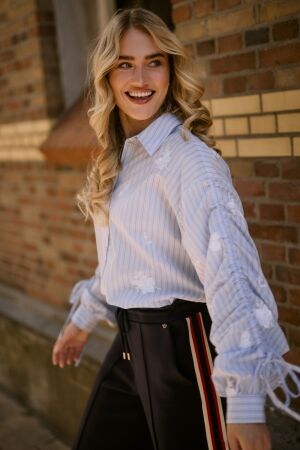 NUKUS Rosa Blouse Stripe 371 sky/kiss