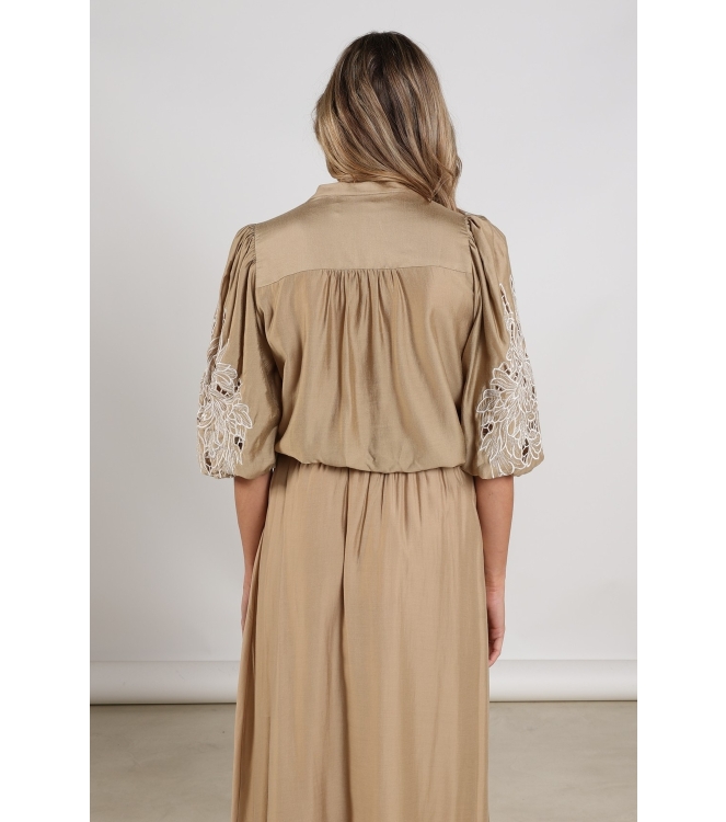 NUKUS Rosie Blouse Embrodery 64 camel
