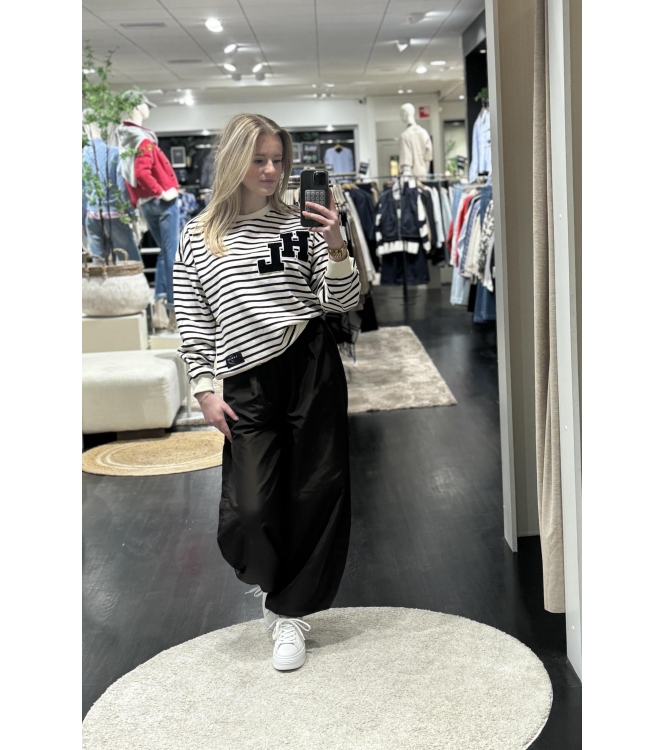 Haute L Amitie Stripe Application Sweat Offwhite Black