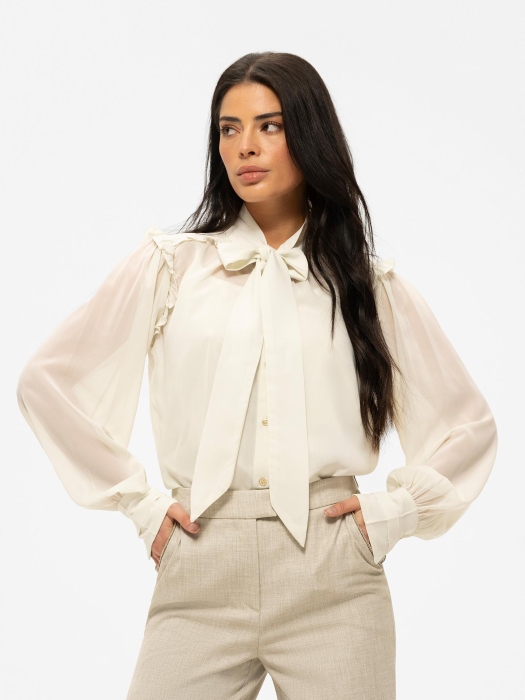Nikkie Pragues Blouse 2522 Bone