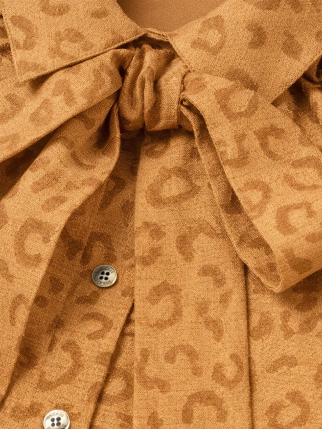 Nikkie Pragues Leopard Blouse 2593 Travertine