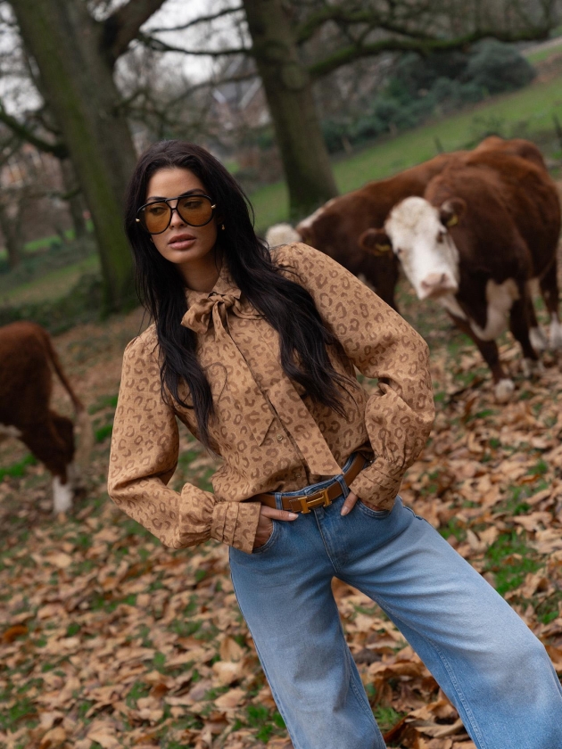 Nikkie Pragues Leopard Blouse 2593 Travertine