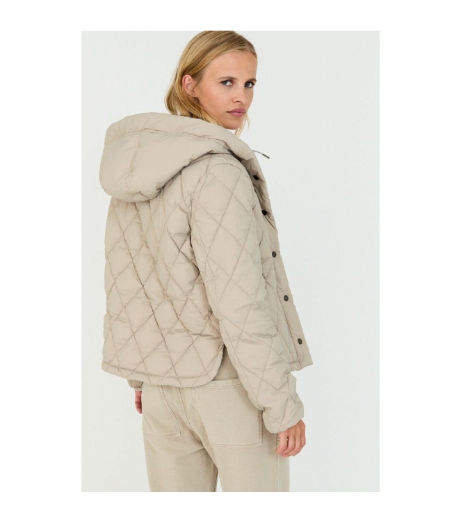 Moscow 11-08-Yasmin 412-1 Wet sand solid