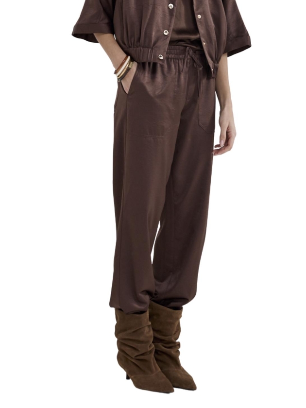 Tramontana Jogger-Fit Trousers 002650 Chocolate