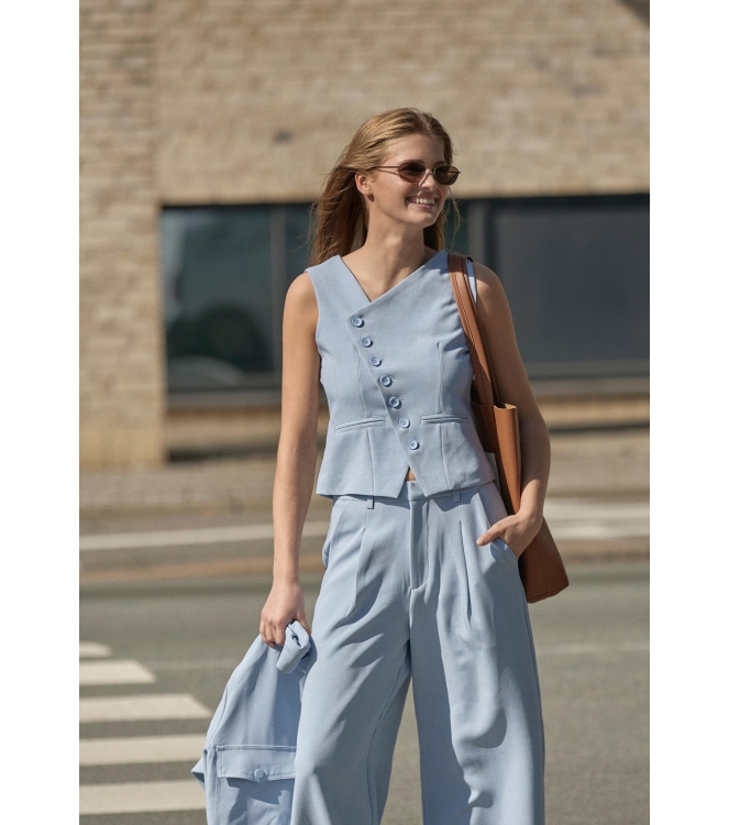 Sisters Point Vest 412 Skyway