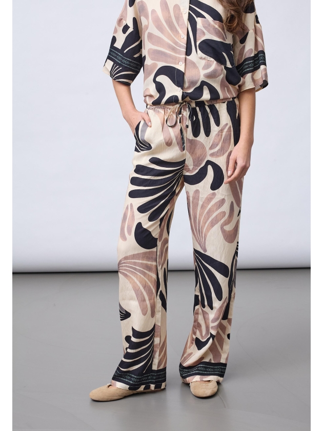 Sisters Point Pants 801 Border