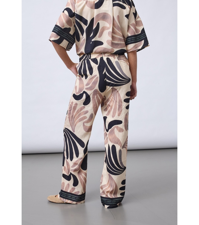 Sisters Point Pants 801 Border