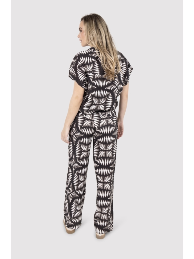 Zoso Melanie 0000-0007 black-sand