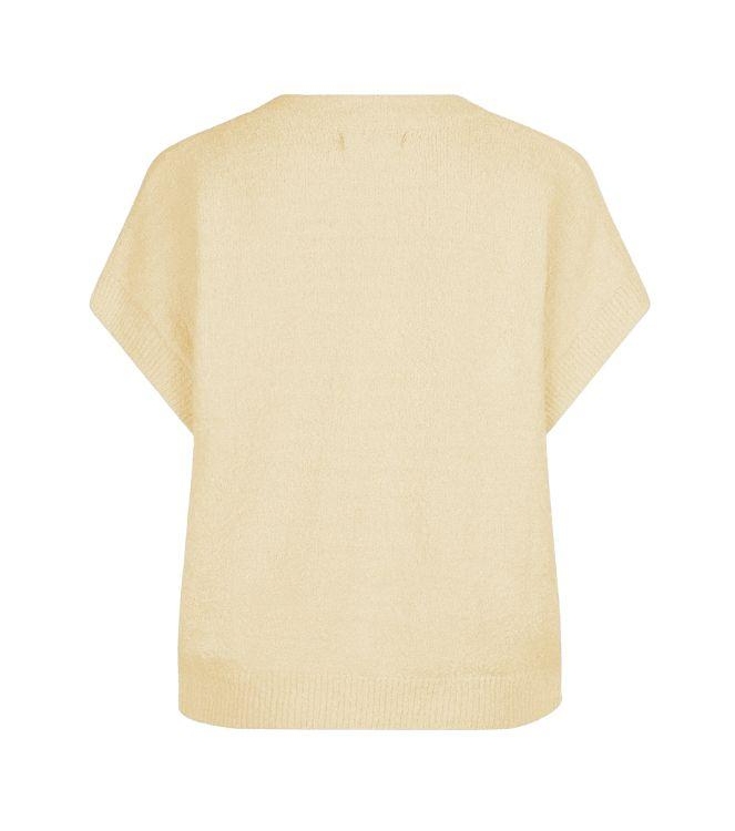 Red Button  Lesley Popcorn  610 Butter Yellow
