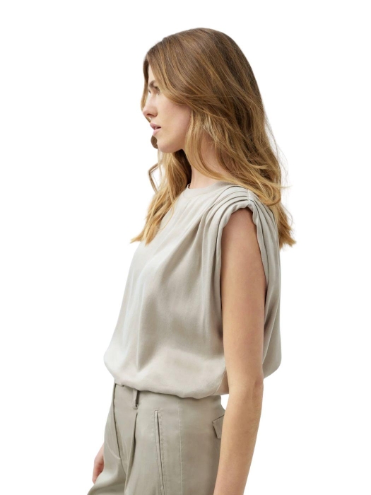 Yaya Mouwloze top met plooien op de 61103 Pure cashmere grey