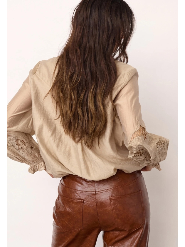 Co Couture DelinCC Balloon Emb Shirt Mink