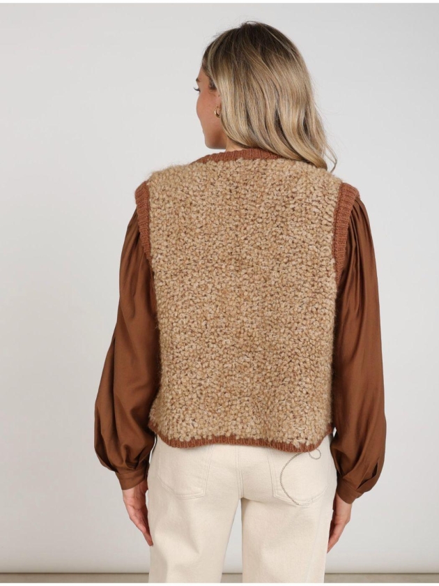 NUKUS Lana Gilet 391 toffee/espresso