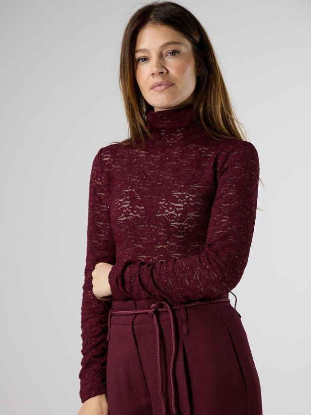 Label Dot Milaine 831 burgundy