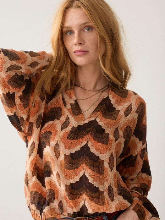 Summum Woman Top v neck Geometric print 120 Multicolour