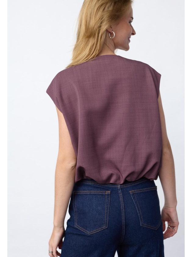 Sisters Point Vest 516 Berry