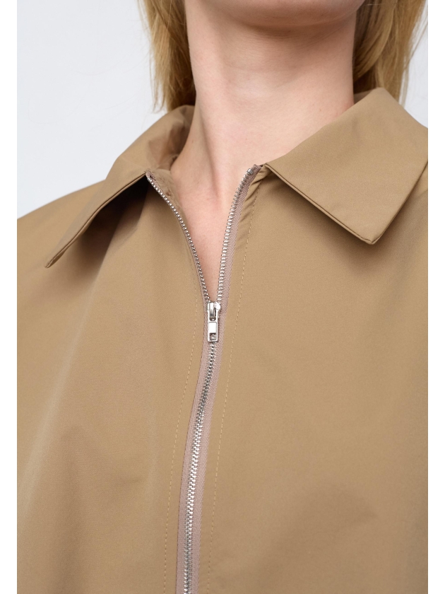 Sisters Point Jackets 206 D. Sand