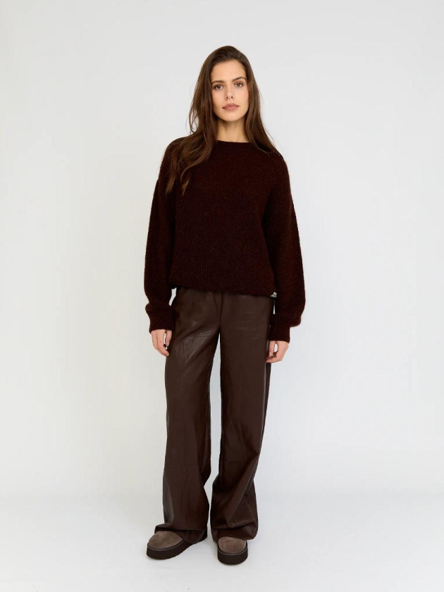 Moscow 103-02-Margaux 404-1 Chocolat solid