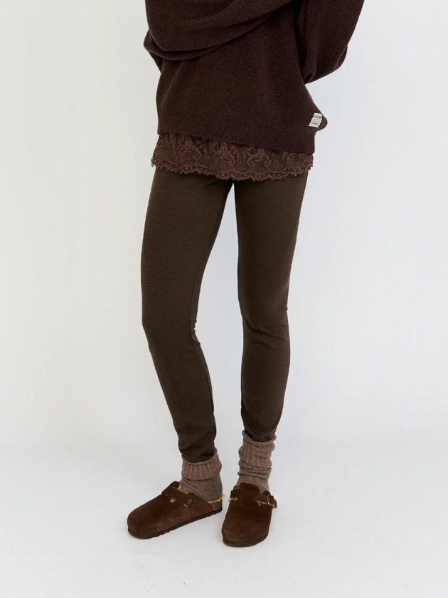 Moscow 108-02-Aimee 404-1 Chocolat solid